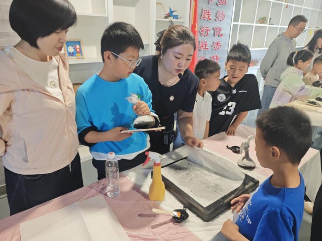 【践行社会主义核心价值观】金昌市博物馆开展“浸润传统 探秘拓印”主题活动(1)718.png