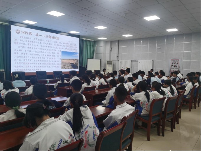 信息30：【文化和自然遗产日系列活动】“金博快车”走进金川高级中学开展“沙井文化的研究与活化利用”专题讲座412.png
