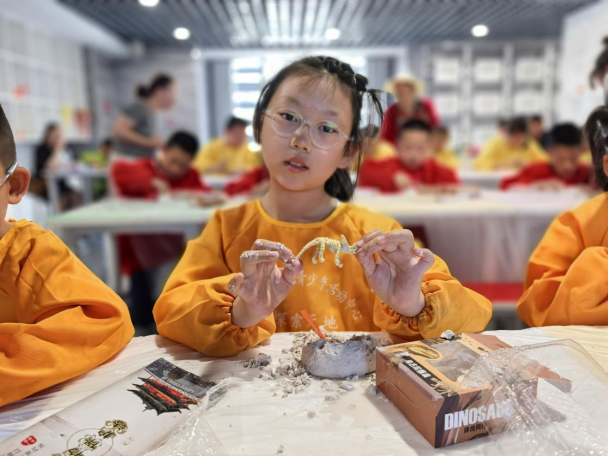 信息38：【践行社会主义核心价值观】金昌市博物馆开展“探秘历史 触摸文明”模拟考古体验活动(已审核)649.png